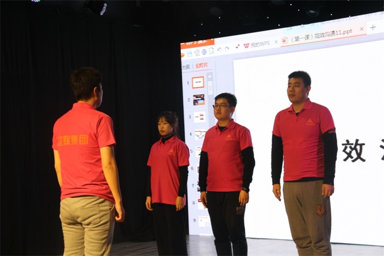 團隊展示環節3.jpg 團隊展示環節3.jpg