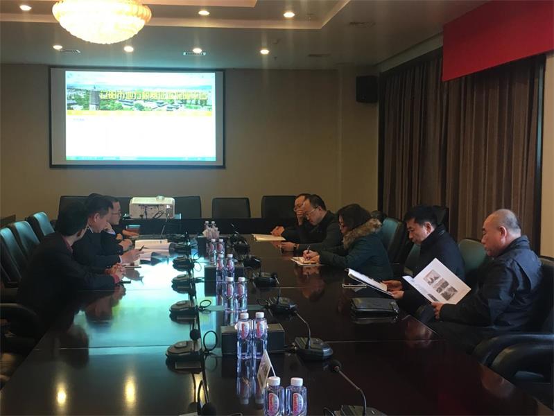 沈陽市和平區(qū)各領(lǐng)導(dǎo)與遼聯(lián)電商在遼陽市地稅局對(duì)接項(xiàng)目.jpg 沈陽市和平區(qū)各領(lǐng)導(dǎo)與遼聯(lián)電商在遼陽市地稅局對(duì)接項(xiàng)目.jpg