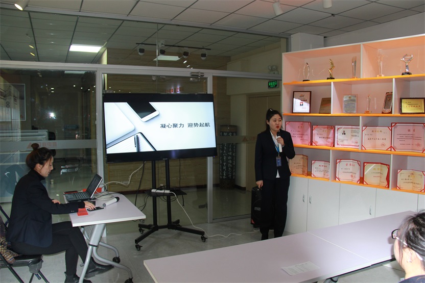 通訊公司營(yíng)鞍事業(yè)部鲅魚(yú)圈地區(qū)店長(zhǎng)競(jìng)聘者—馬玲悅.jpg 通訊公司營(yíng)鞍事業(yè)部鲅魚(yú)圈地區(qū)店長(zhǎng)競(jìng)聘者—馬玲悅.jpg