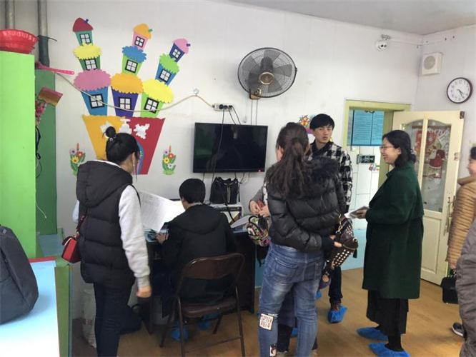 現場開卡.jpg 現場開卡.jpg