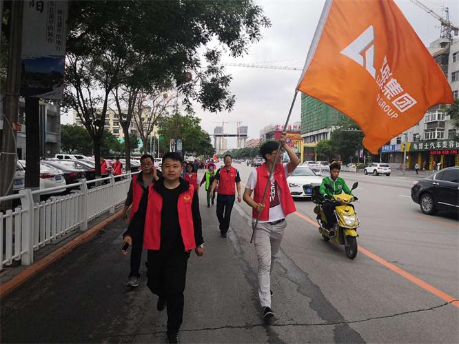 健步走.jpg 健步走.jpg