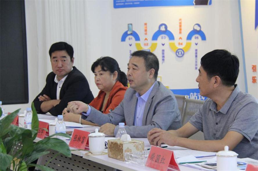 市總工會領導蒞臨遼聯電商指導.jpg 市總工會領導蒞臨遼聯電商指導.jpg