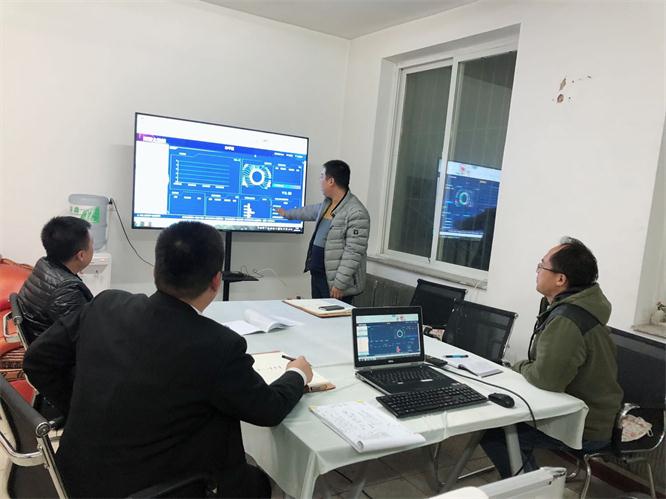 集團CTO侯振興講解系統.jpg 集團CTO侯振興講解系統.jpg