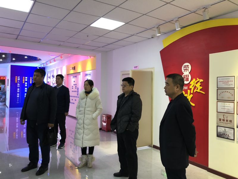 于力總經(jīng)理一行考察遼聯(lián)集團(tuán).jpg 于力總經(jīng)理一行考察遼聯(lián)集團(tuán).jpg